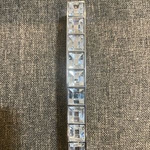 Cabinet handles